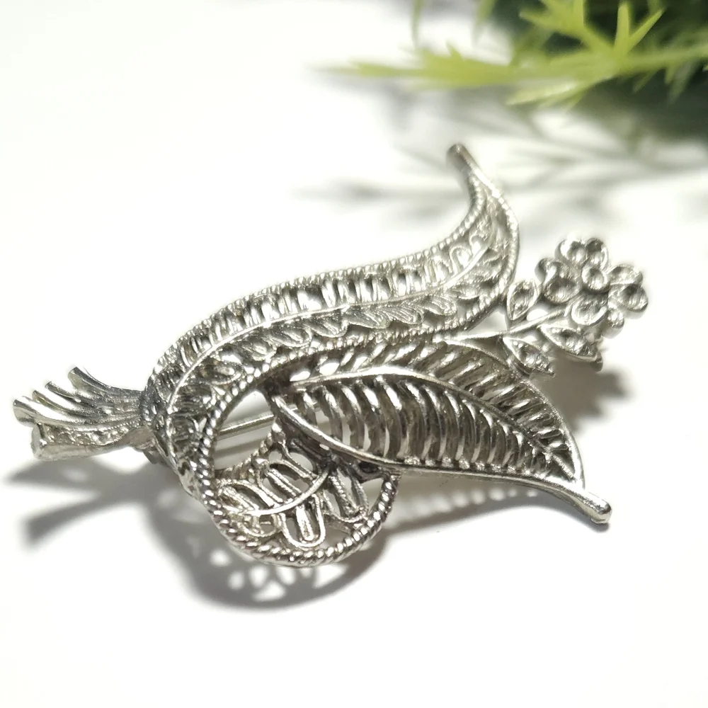 Vintage Sterling Silver Open Filigree Flower Brooch